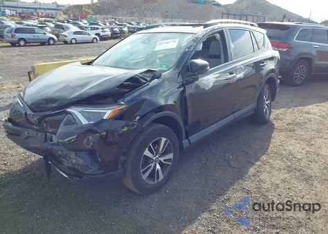 2018 Toyota Rav4 Xle из США, поврежденный, VIN 2T3RFREV7JW795902